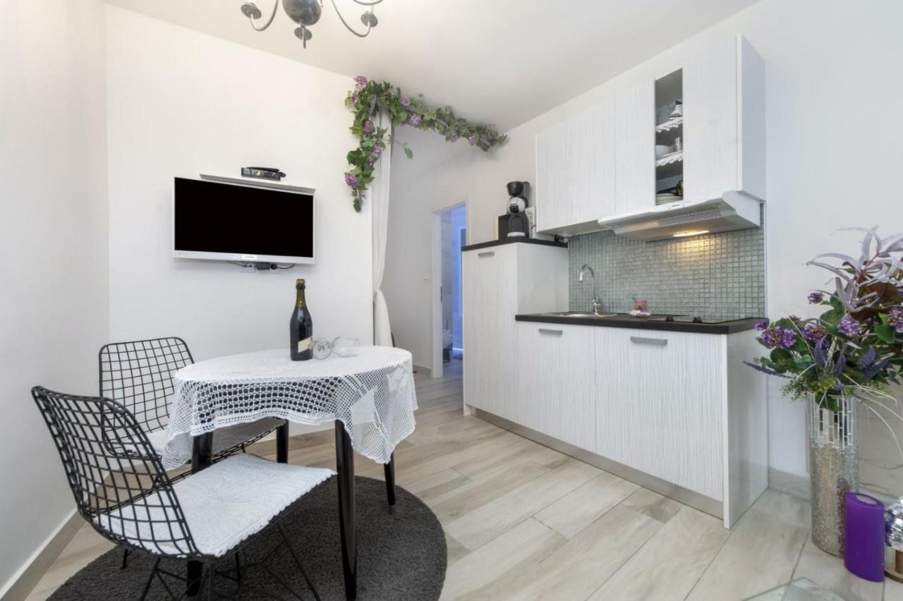 Apartments Casa Ivona โรวีน ภายนอก รูปภาพ