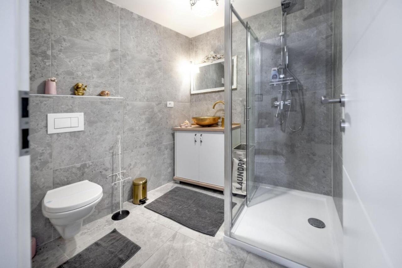 Apartments Casa Ivona โรวีน ภายนอก รูปภาพ